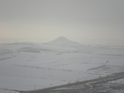Vista del cerro de la atalaya desde el paseo del norte
Vista del cerro de la atalaya desde el paseo del norte,una tarde del mes de enero de 2009, despues de una buena nevada.
