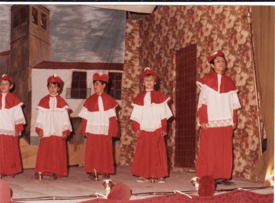 Canción "Los Monaguillos"
Representación en el Teatro de Jesús de la Canción "Los Monaguillos", fue una actuación previa a una obra de teatro a principios de los 80.
Keywords: CANCION LOS MONAGUILLO TEATRO JESUS