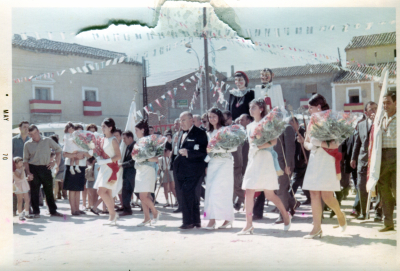 Fiestas 1969
Subida a la iglesia de la reina y las damas para ofrecer los ramos de flores al Santo Niño
