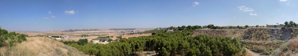 Panorámica del valle del Cedrón desde las Cercas de la Cuesta Perejón (II) en el formato de visualización interactivo con controles
