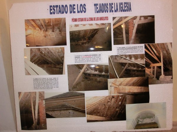 Campaña de concienciación del estado de los tejados de la Iglesia. 18-9-2011
LOS ESCENARIOS DE LA VIDA: edificios. Iglesia Parroquial
