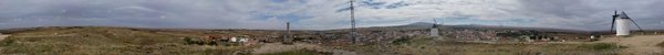 Panorámica de 360º de El Romeral y sus molinos desde la que se aprecia haciendo zoom La Guardia
